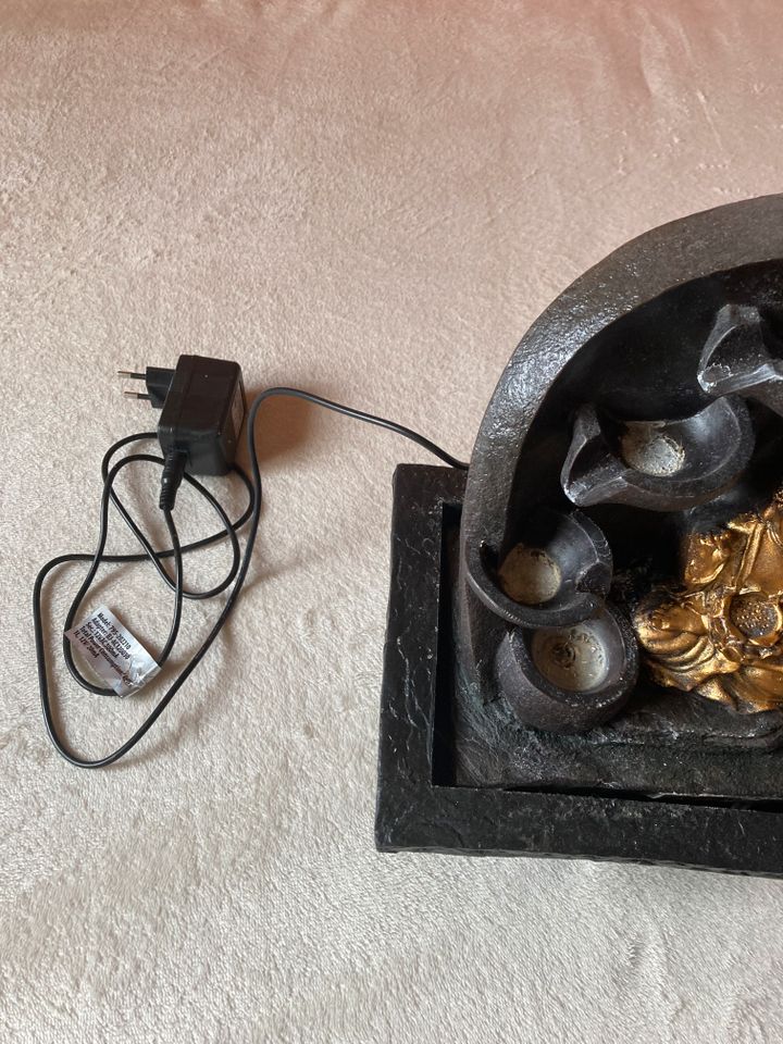 Mitgefühl Buddha Springbrunnen Zimmerbrunnen mit Beleuchtung in Halle