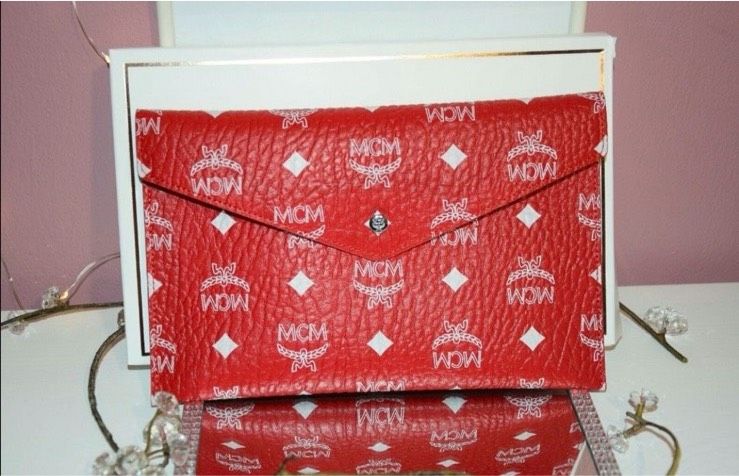 MCM Pochette / Clutch Tasche Rot Neu mit Karton Original Tasche in Berlin -  Spandau | eBay Kleinanzeigen ist jetzt Kleinanzeigen