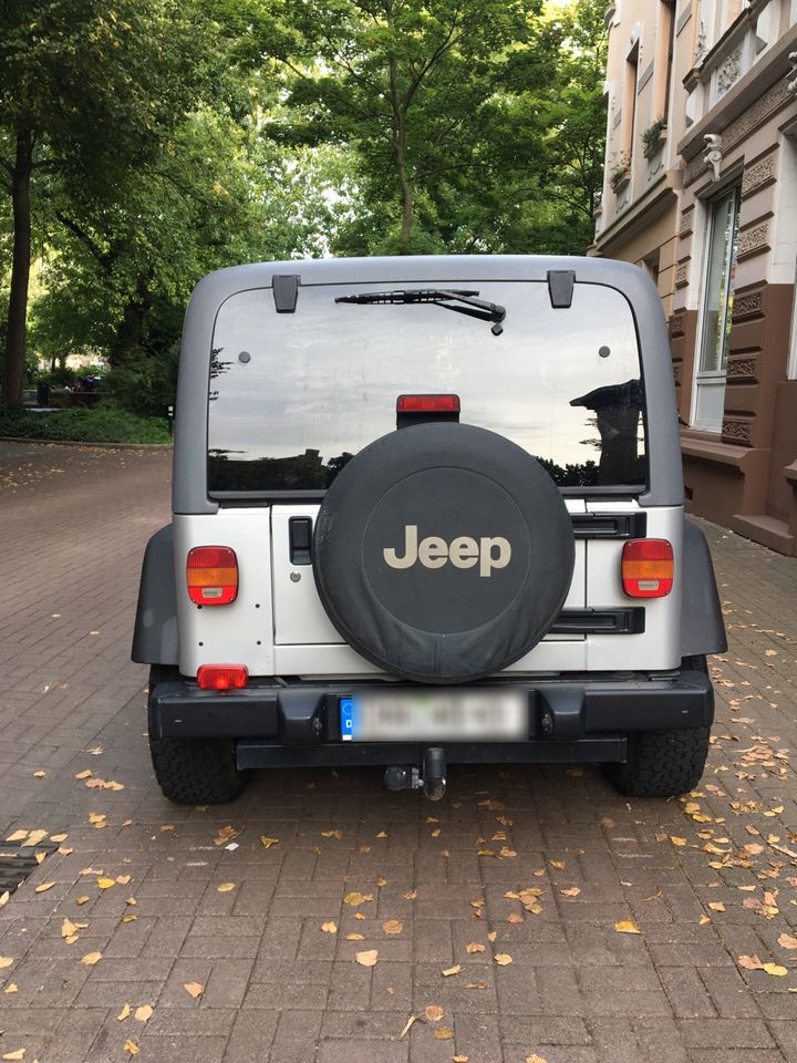 Jeep Wrangler 2.4 TJ 2005 Silber in Duisburg