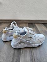 Nike Air Huarache Gr. 37,5 *Neu* Sachsen-Anhalt - Magdeburg Vorschau