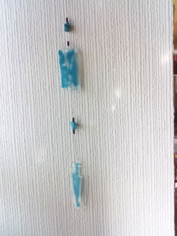 Glas - Windspiel , 2 türkisfarbene Glaselemente in Losheim am See