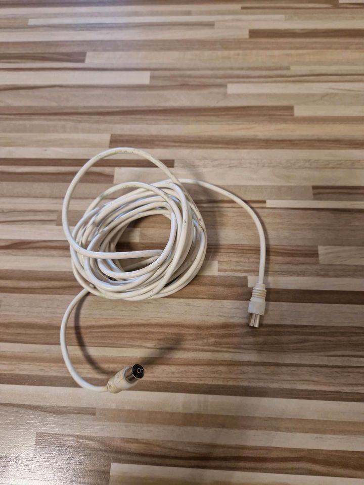 Fernseher Kabel 5m lang in Nürnberg (Mittelfr)