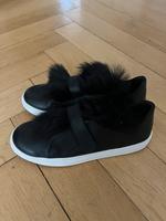 Sneaker mit Felllasche in Größe 42 Berlin - Charlottenburg Vorschau