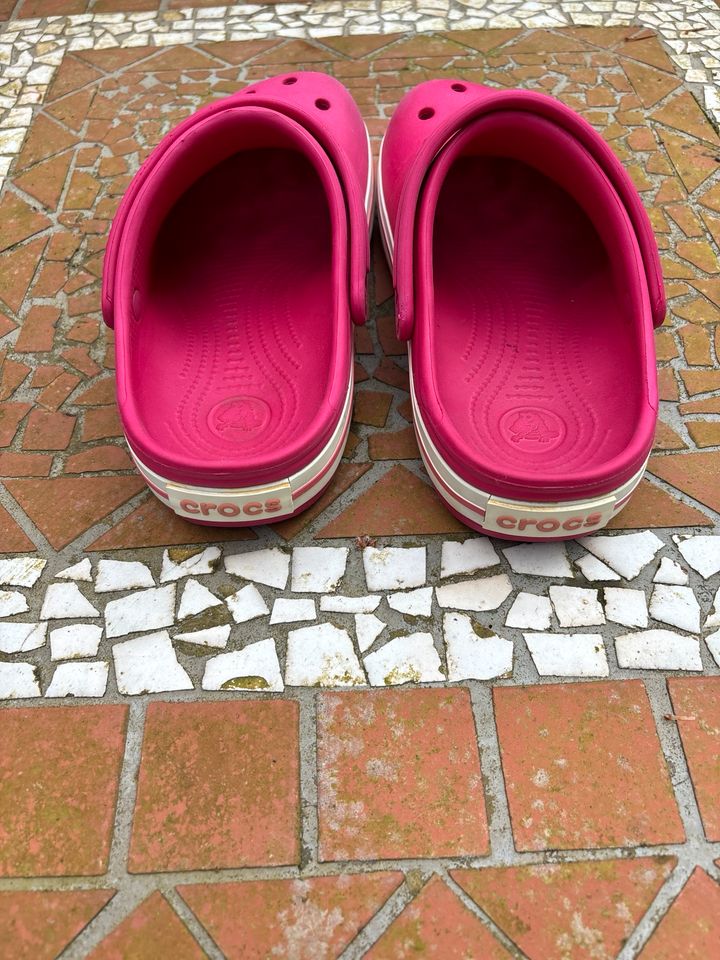 Crocs Badeschuhe Hausschuhe in Meppen