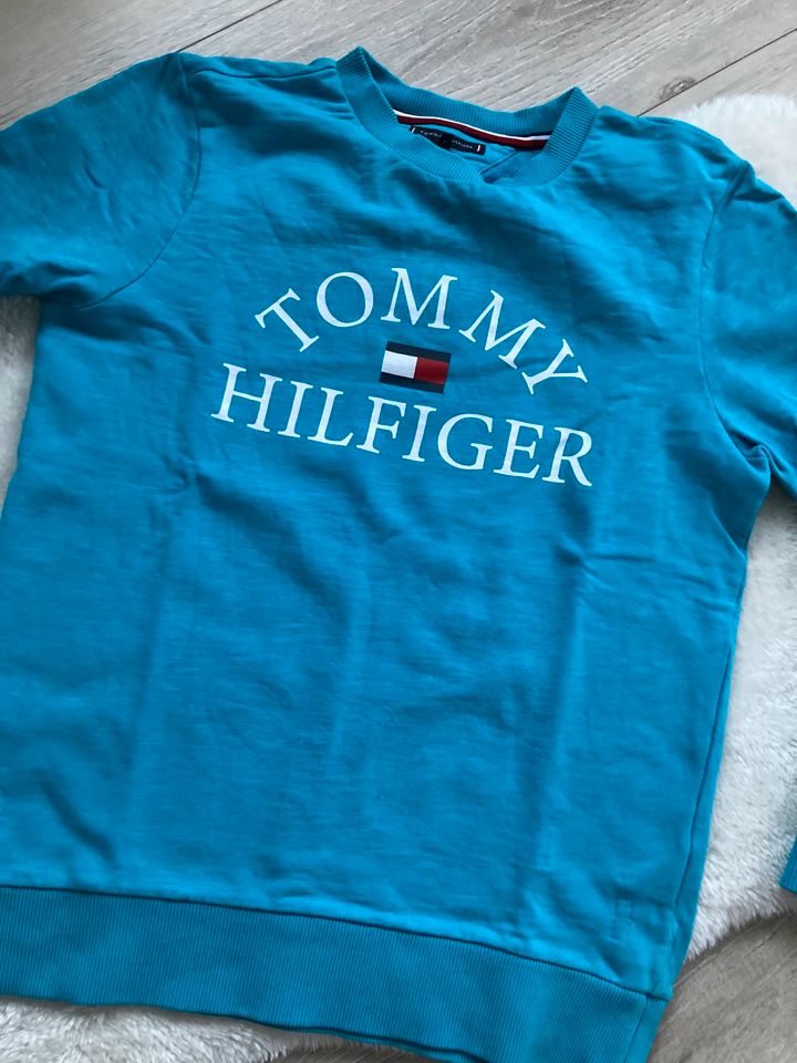 Tommy Hilfiger ~ Sweatshirt Pullover ~ Gr. 164 in Kritzmow