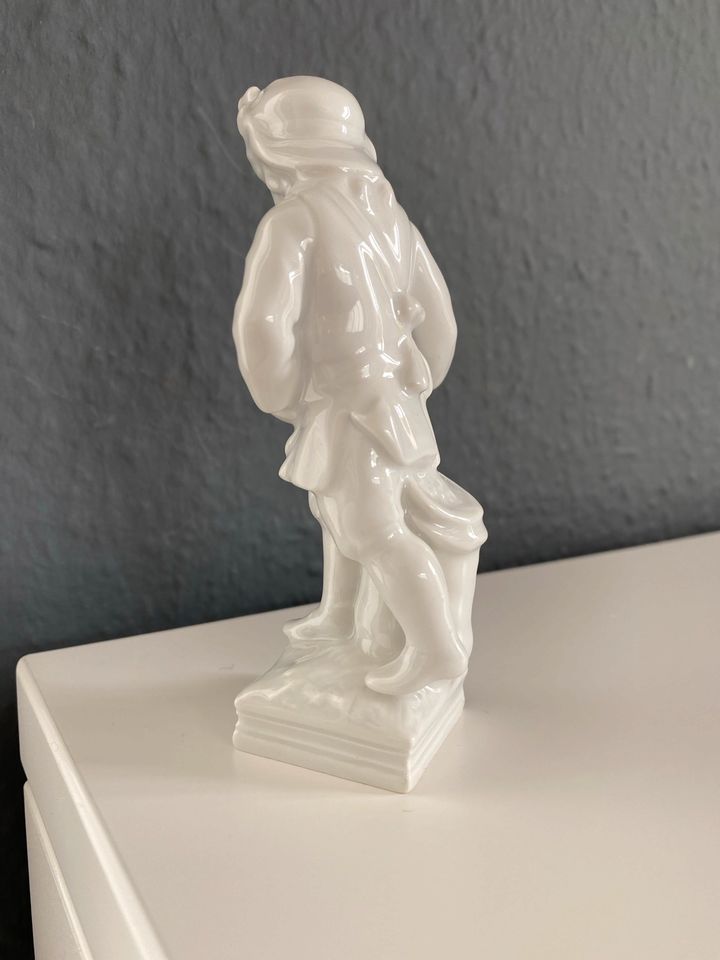 KPM Porzellan Figur weiß 12 cm gross in Gelsenkirchen