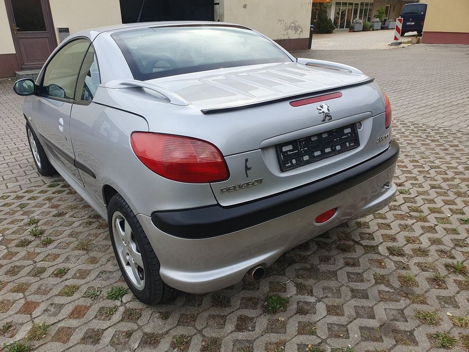 Peugeot 206 cc Cabrio in Naunhof