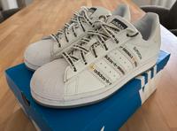 Adidas Originals Superstar GX2990 Weiß Größe 35,5 Kinder Nordrhein-Westfalen - Niederkassel Vorschau