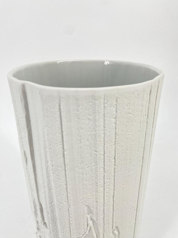 * VASE BISKUITPORZELLAN OP ART HEINRICH FUCHS HUTSCHENREUTHER in Berlin
