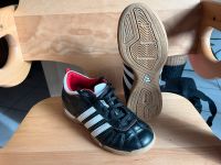 Adidas Hallenschuhe / Sportschuhe Größe 32 Baden-Württemberg - Ketsch Vorschau