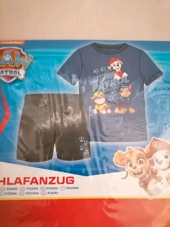 Kinder Schlafanzüge shorty und TShirts 110 /116 in Offenburg