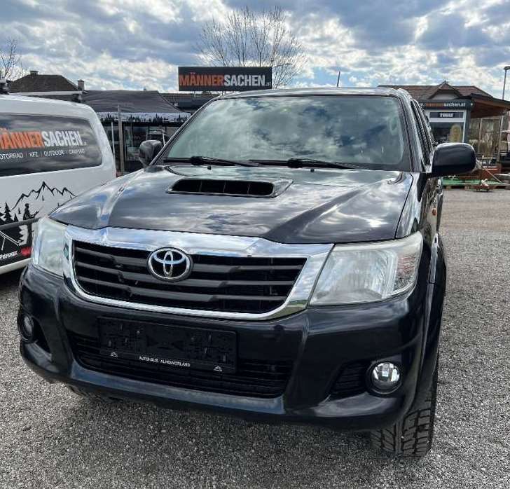 Toyota Hilux 2,5 D mit AHV und HardTop. in Passau