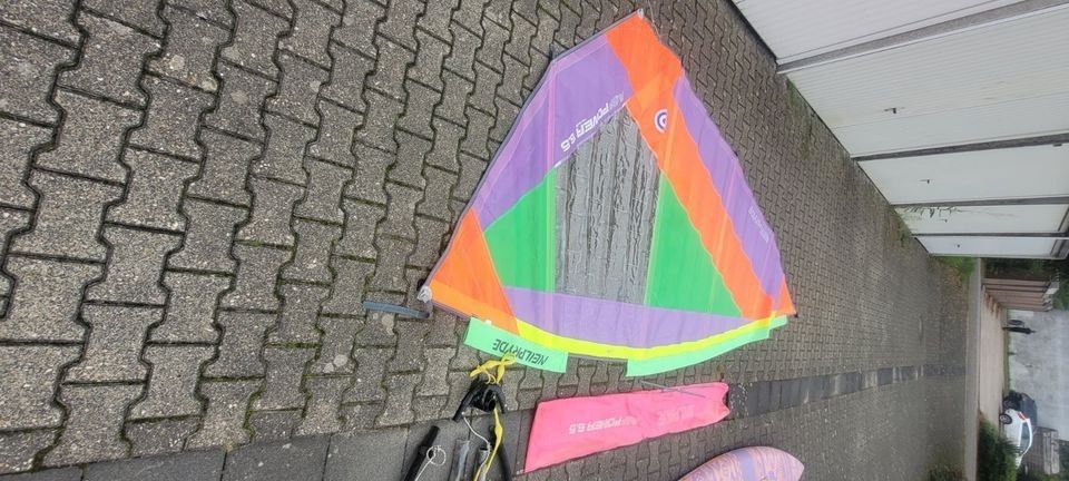 Fanatic HOT BAT / Surfboard in Pulheim