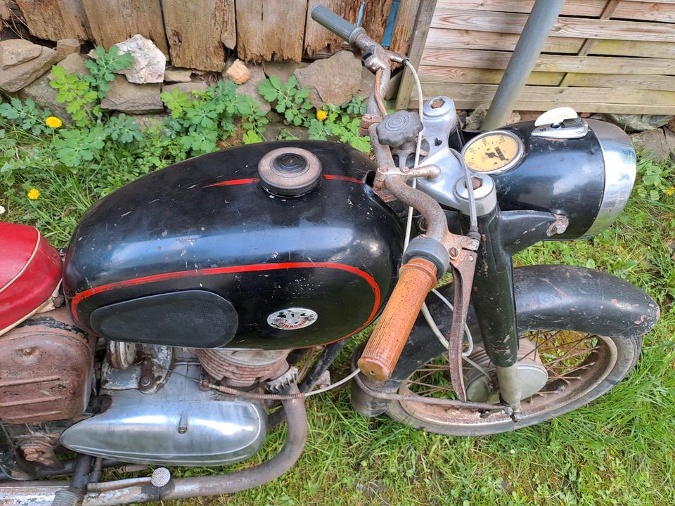 Pannonia T5 250ccm Oldtimer Motorrad T 5 Ungarn 1970 in Wissen