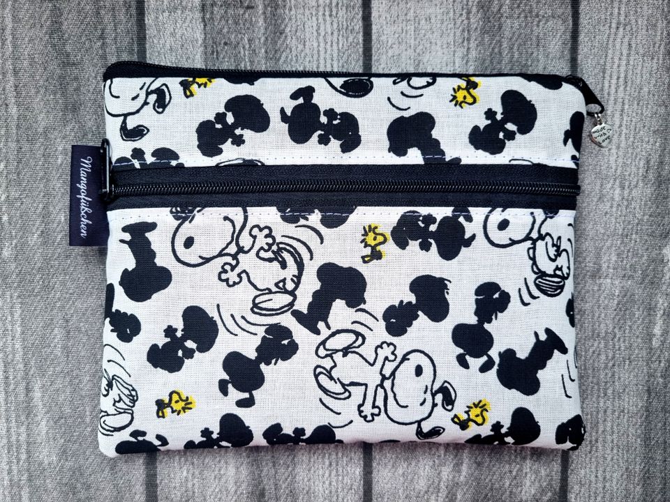 Schminktasche Snoopy schwarz weiss Comic Kult Peanuts Woodstock in Schwerin