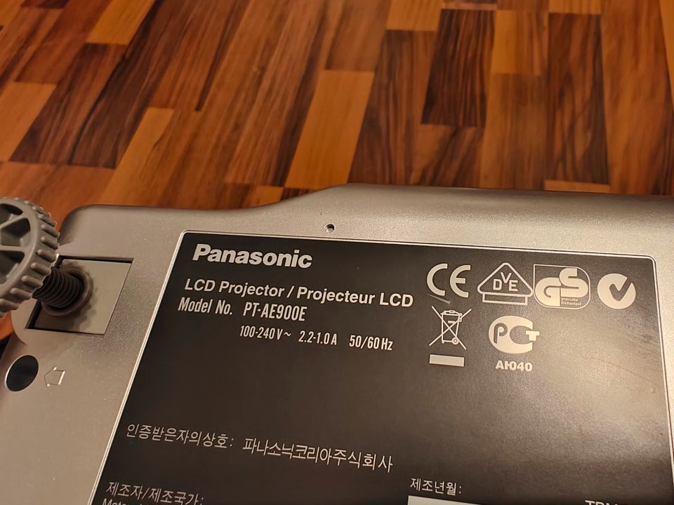 Panasonic PT-AE900E LCD 16:9 Beamer Projektor HDMI VGA Scart in Duisburg