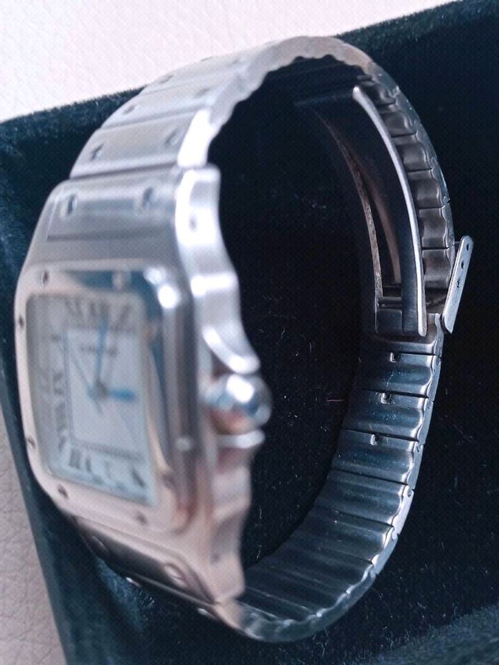 Schöne Cartier Santos Armbanduhr in Plauen