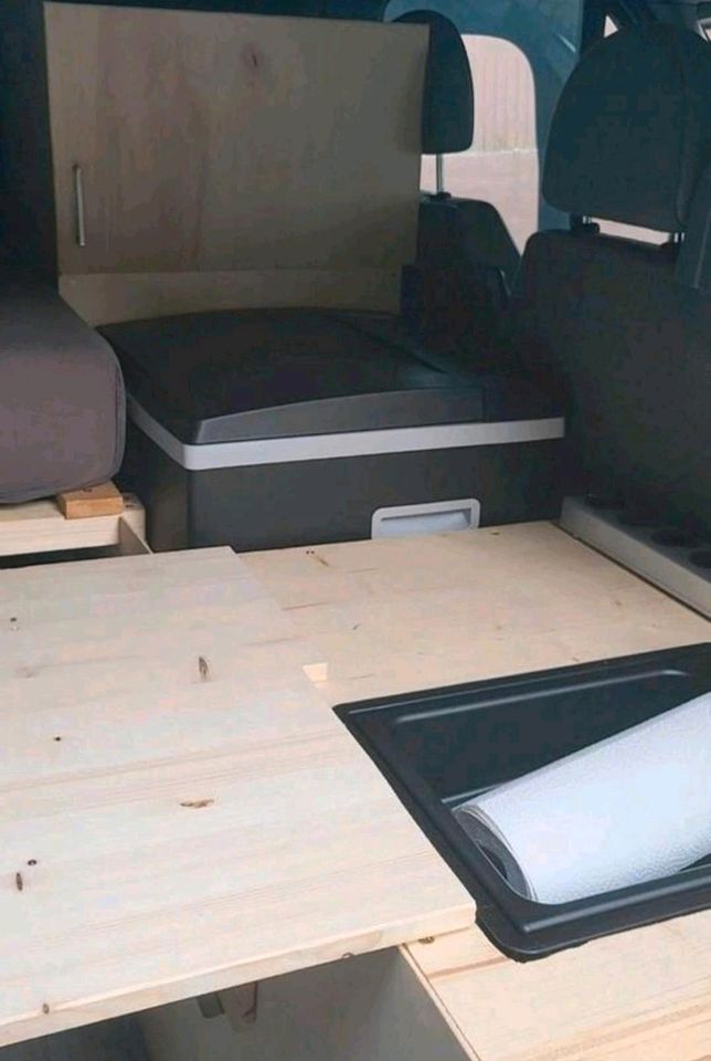 ×Wenig KM× Ford Transit / Camper / Wohnmobil - Längsbetten in Stuttgart