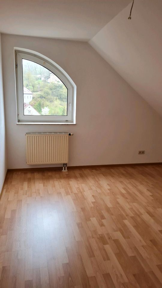 ! ! ! Kleine  Dachwohnung  ! ! ! in Meiningen