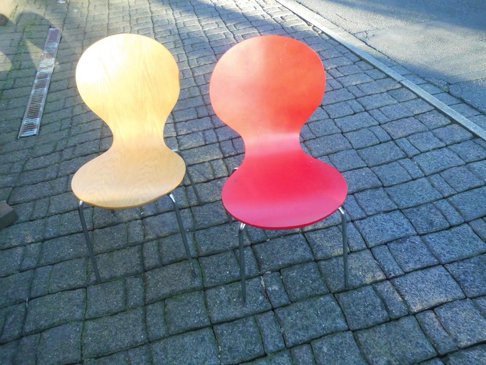 Stühle - 2 Stück in rot und hellbraunbeige in Essen
