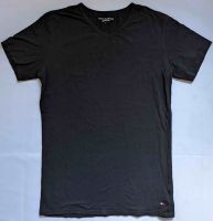 TOMMY HILFIGER T-Shirt schwarz L slim-fit V-Ausschnitt TOP Thüringen - Eisenach Vorschau