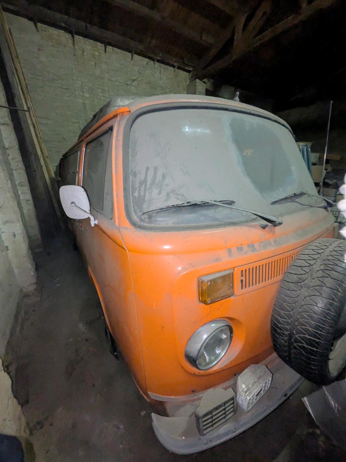 Abbildung des Autos VW Bulli Camper