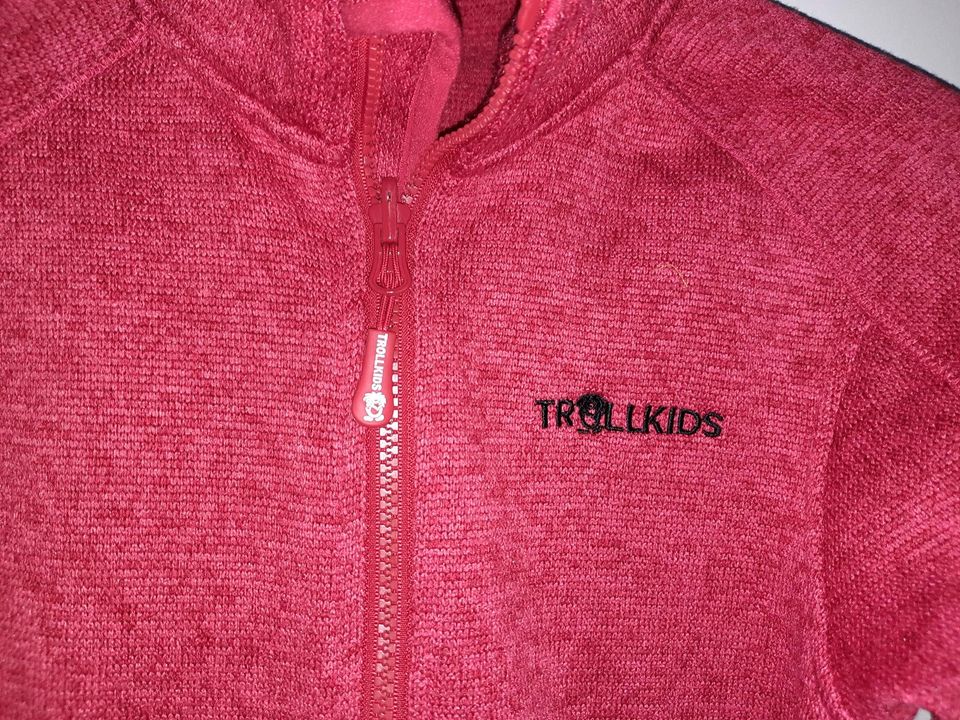 ♥️ NEUWERTIG Trollkids Jacke Fleecejacke Beere meliert 128 in Herdecke