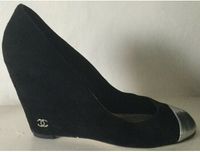 Schuhe Chanel Wedges Gr. 38,5 fällt aus wie 38 Wildledern schwarz Düsseldorf - Friedrichstadt Vorschau