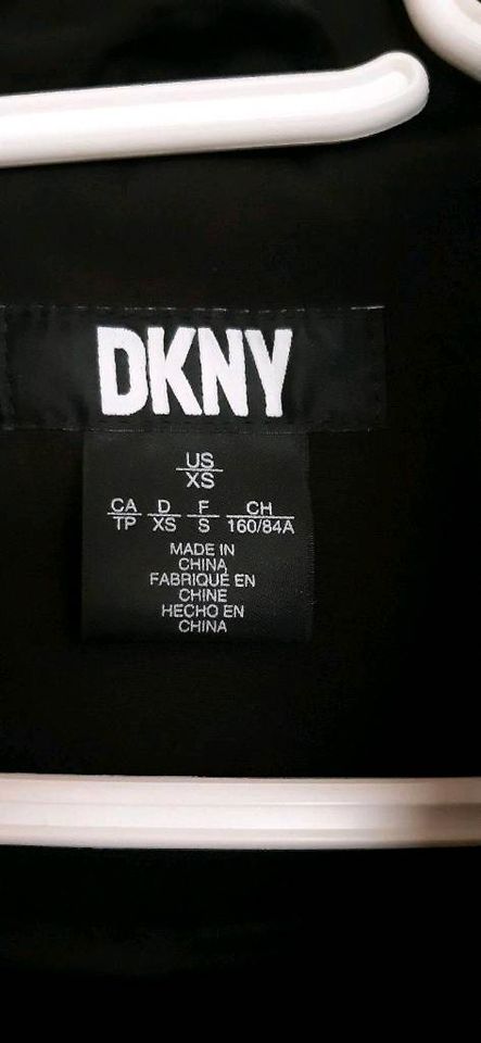 DKNY Softshelljacke Regenjacke Trenchcoat in Oberheldrungen