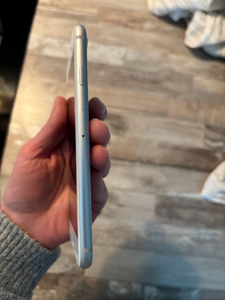 iPhone 8 weiß 256gb in Oberhausen