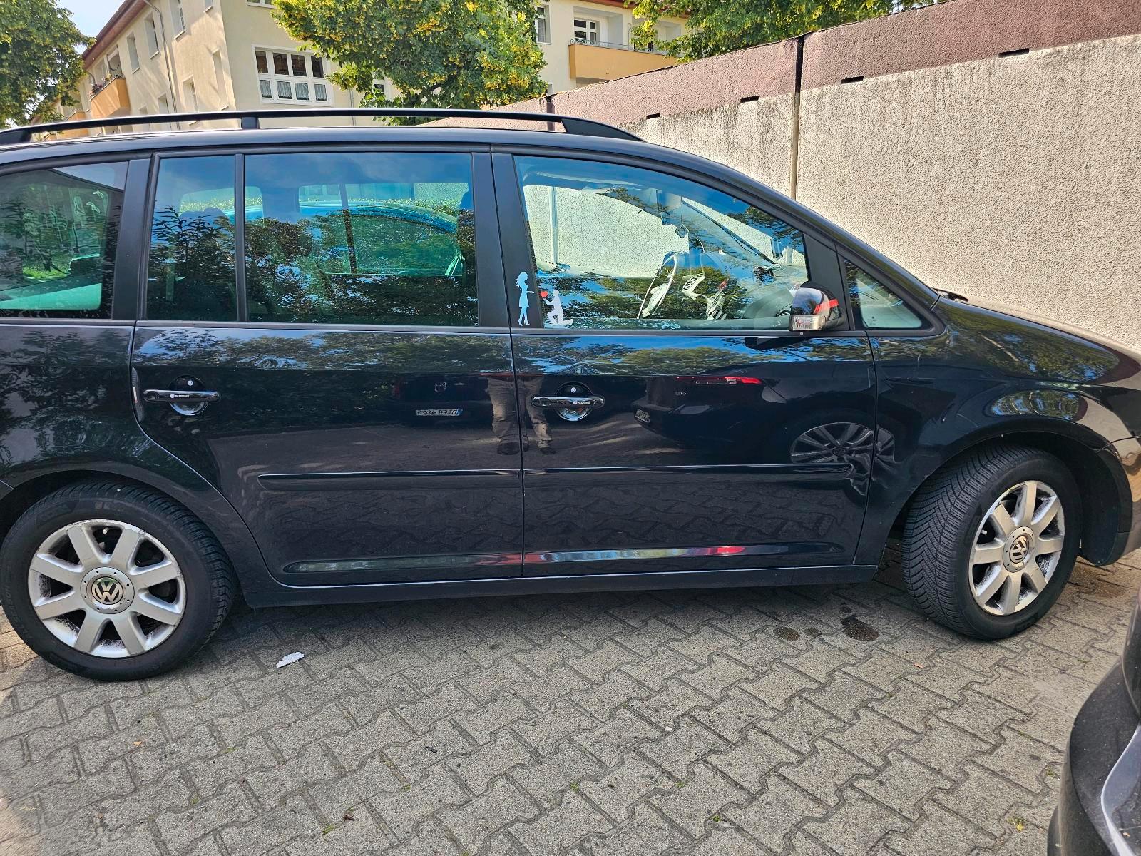 Abbildung des Autos Volkswagen Touran 1.6 FSI