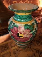 24cm hohe alte Vase Italy Vintage Keramik Kult Blumenmuster Hessen - Biebertal Vorschau