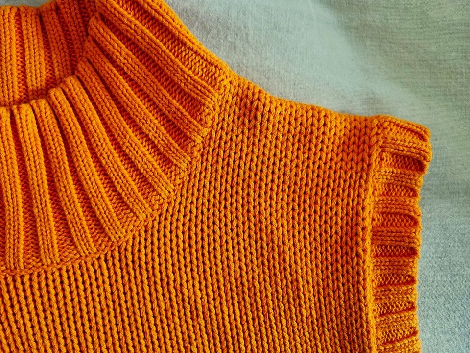 Baumwoll Pulli Pullover Rolli * ohne Ärmel * Gr. M * orange in Wildberg