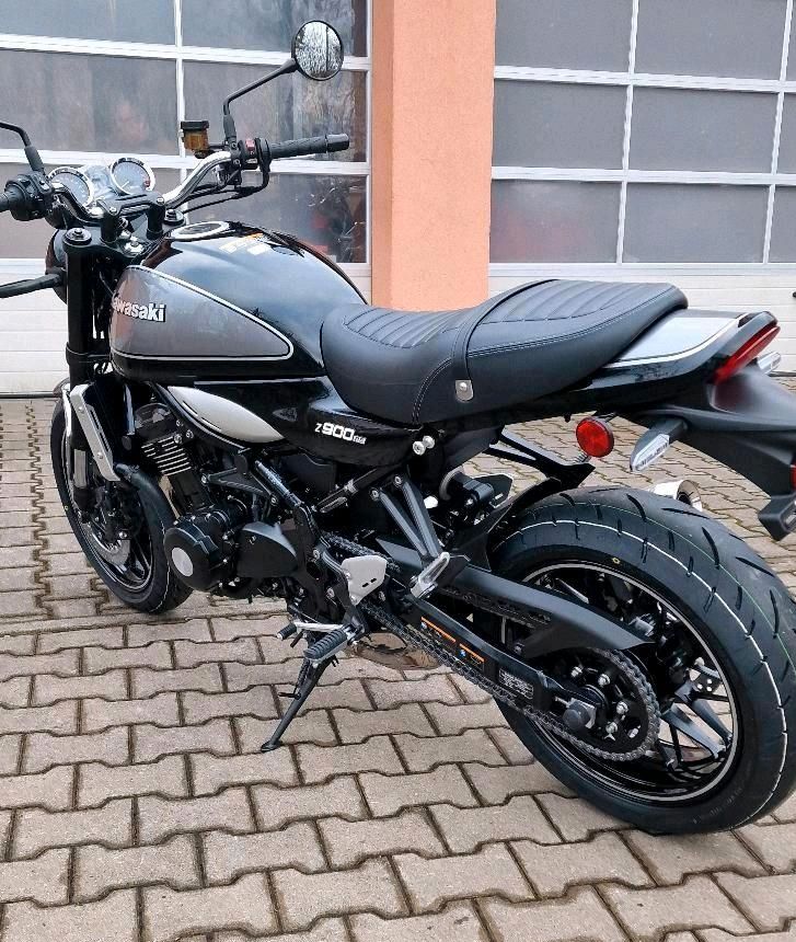 Kawasaki Z900RS **Schwarz/Grau**Mod.2024 in Kammeltal