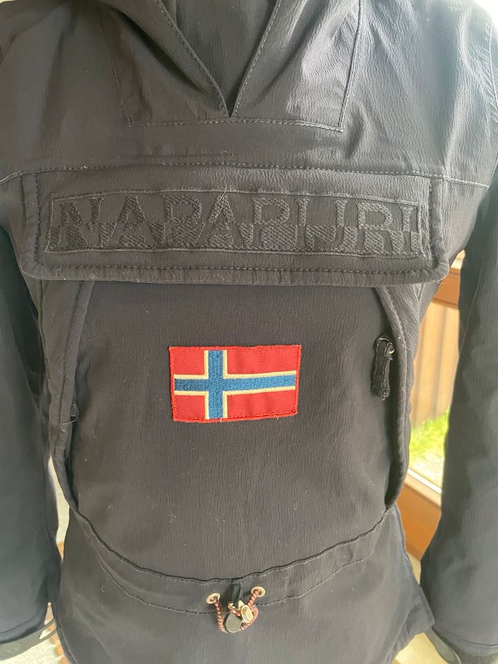 Napapijri Skidoo Jacke Parka Skijacke Damen XS dunkelblau in Öhringen