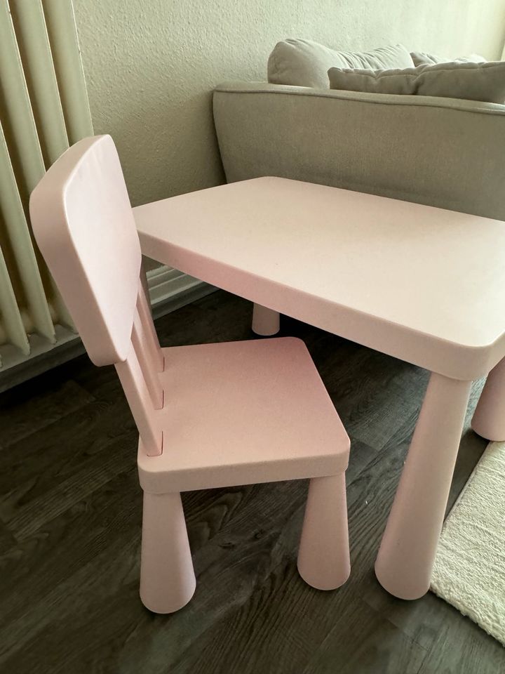 Kindertisch mit Stuhl Ikea in Wiesbaden