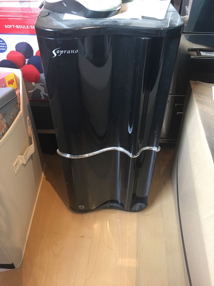 Thermaltake Soprano Klavierlack ATX-Gehäuse + ASUS MB + Netzteil in Stuttgart