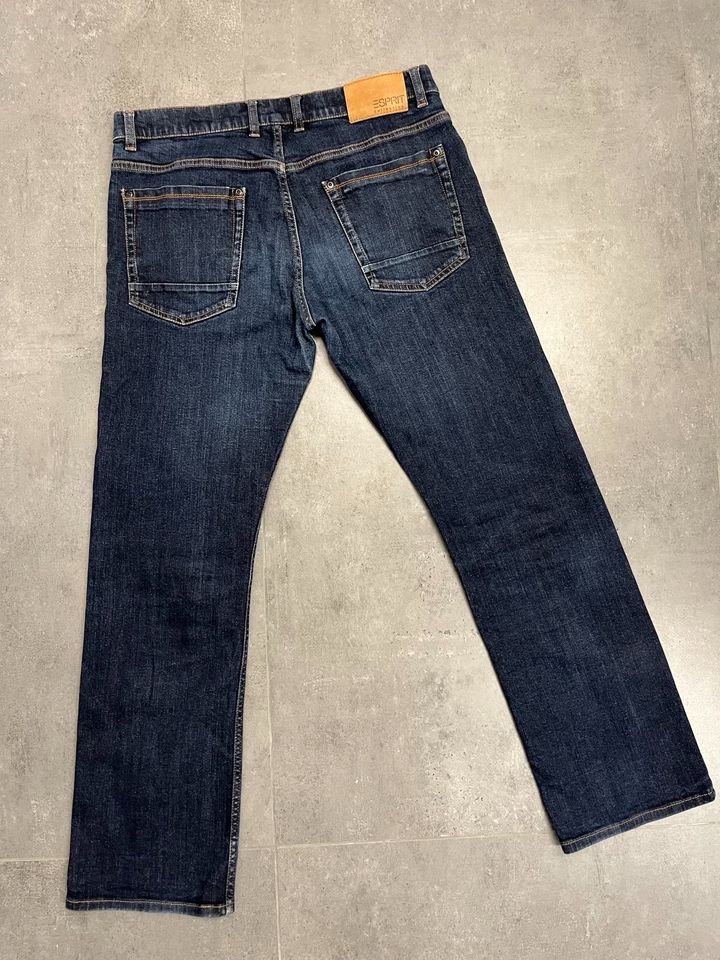 Esprit Jeans Regular Dallas Fit Gr. L in Vellmar