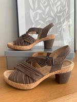 Gabor Comfort Plateau Sandale Leder braun Gr. 6 / 39 Hessen - Rodgau Vorschau
