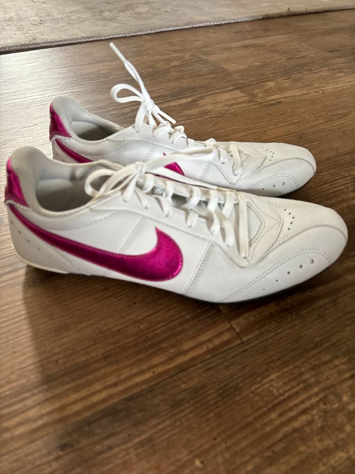 Nike Sneaker Gr. 39 weiß mit pink wie neu! in Aulendorf