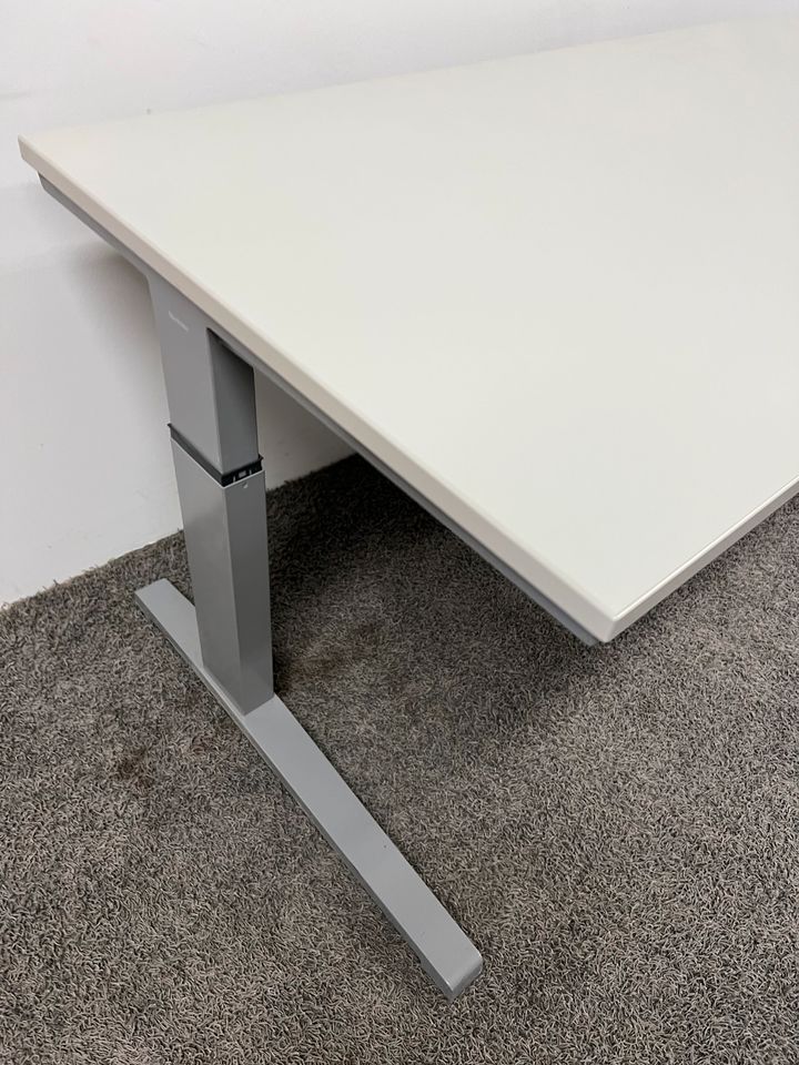 Steelcase Activa Schreibtisch Bürotisch Arbeitstisch Tisch in Neuss