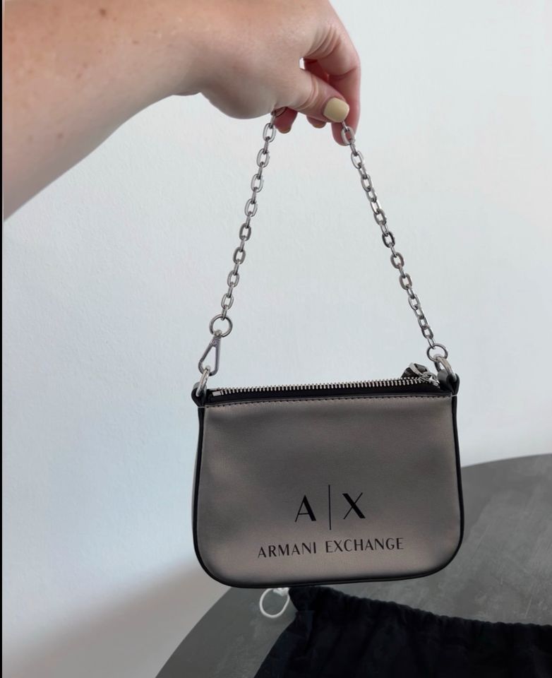 Armani Exchange Minitasche in Frankfurt am Main