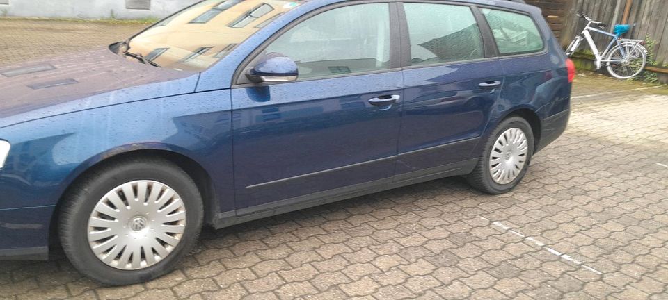 VW PASSAT VARIANT KOMBI  ZUVERKAUFEN in Fürth