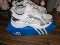 Adidas SNEAKER  Gr 40.5 Rheinland-Pfalz - Bendorf Vorschau
