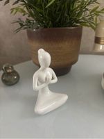 Ruhe Figur , Frau Yoga Figur . Weiß Porzellan Schleswig-Holstein - Kiel Vorschau