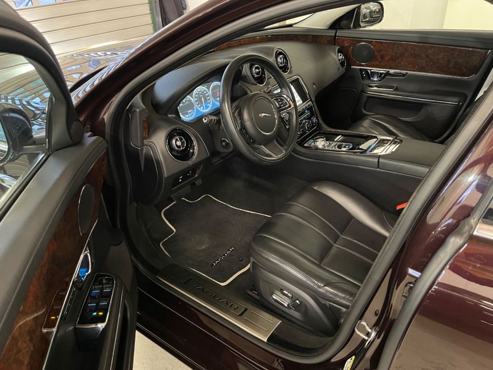 Jaguar XJ Premium Luxury/Memory/Kamera/Panorama/KeyGO/ in Mönchengladbach