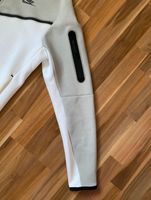 Nike Tech Fleece (Weiß+Grau) Nordrhein-Westfalen - Oberhausen Vorschau