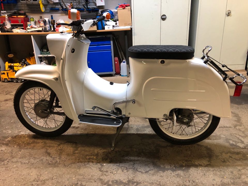 Simson Schwalbe Star Habicht Sperber Sitzbank rund in Zwickau