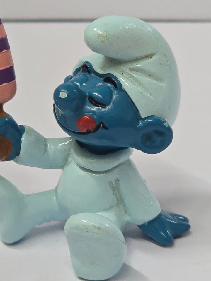 Sammler Schlümpfe Baby Schlumpf mit Eis figur von Schleich/ Peyo in Recklinghausen