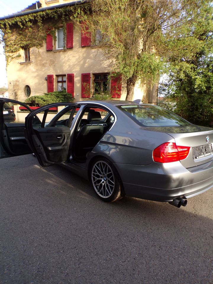 BMW E90 330i in Homburg